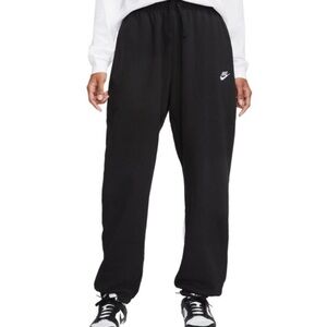 NWT Nike Sportswear Oversized Club Fleece Sweatpants